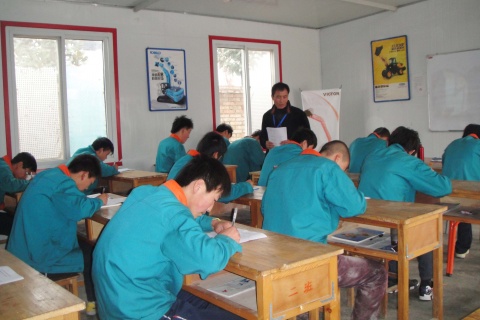 宝鸡东鼎2012年2月份举行挖掘机操作证考试